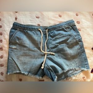 Aerie denim boyfriend short.  Size large.  Color Blue. Like new.